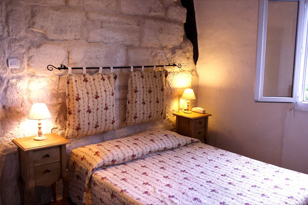 Hotel Logis Hôtel Résidence Les Cèdres Villeneuve-lès-Avignon